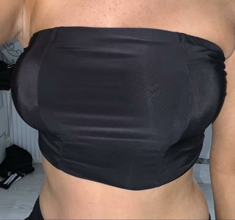 Faylee Oxenham star adult image