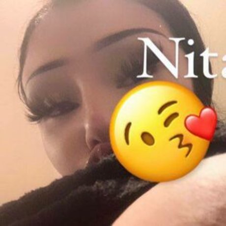 aamipoo sex model gallery