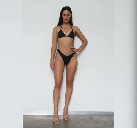 Narine Kagramanyan nude actress pictures