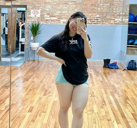 Asianquadbae star high quality pics