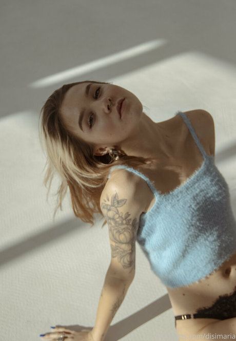 disimaria hot model archive