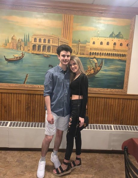 Alyssa Bryanne star pornographic photos