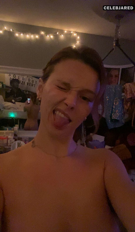 Savannah Colver model xxx pics