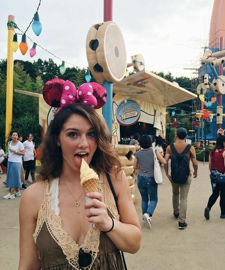 Leighton Wilson pretty pornstar pic