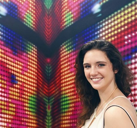 Leighton Wilson naked actress pictures