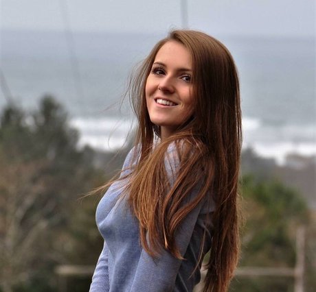 Brenna Winters naked model photos