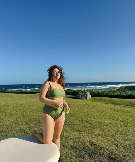 Alondra Larson pornstar nude images