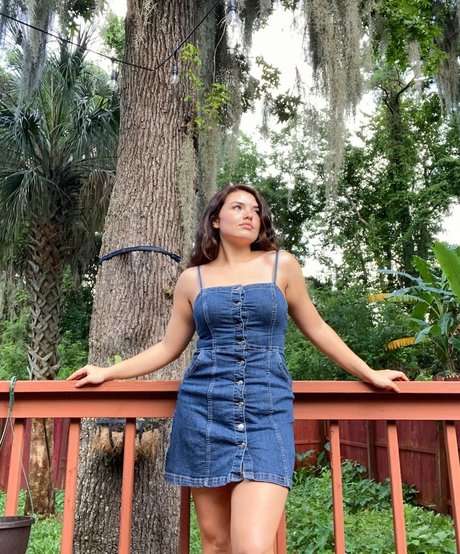 Alondra Larson art actress images