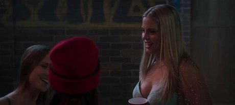 Renee Rapp pornstar hot galleries