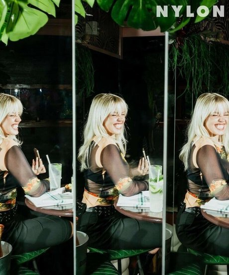 Renee Rapp star pornographic image