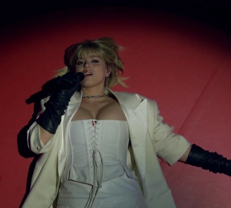 Renee Rapp best pornstar image