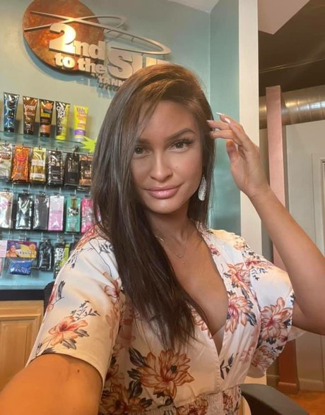 Kayla Giarrusso star beautiful image