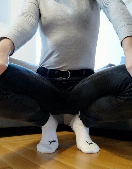 tallgirlwithfeets best model photo