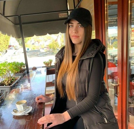 claudiroxa star naked gallery