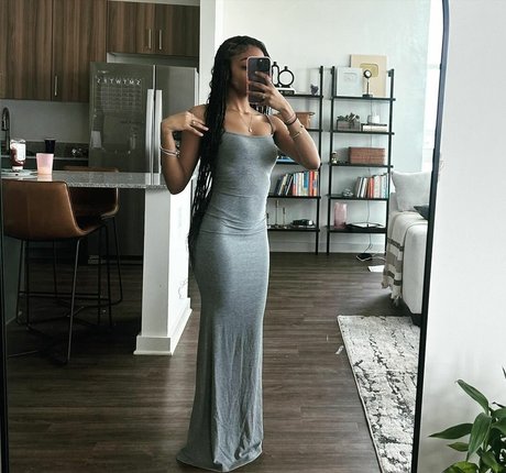 Lexi Vee naked model archive