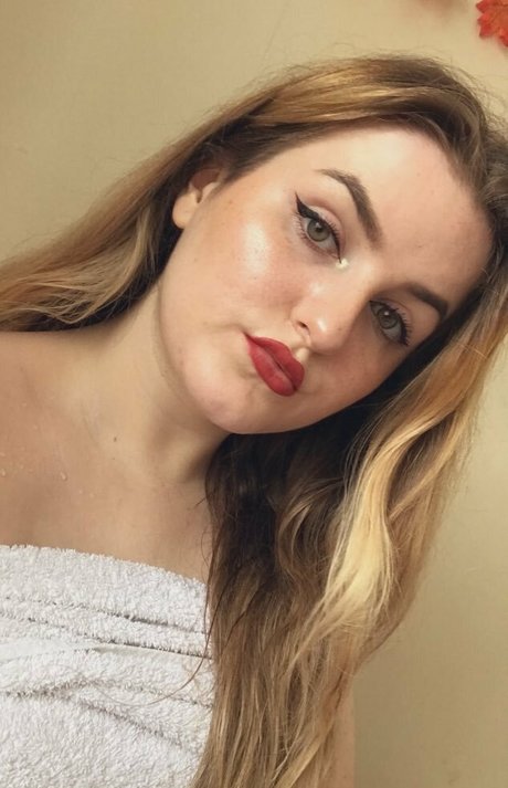 Payautumn pornographic actress pics