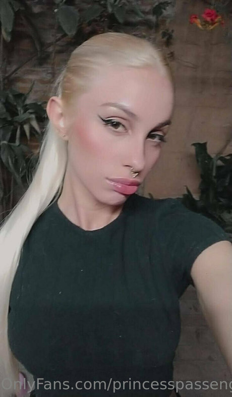 princesspassengerr model exclusive img