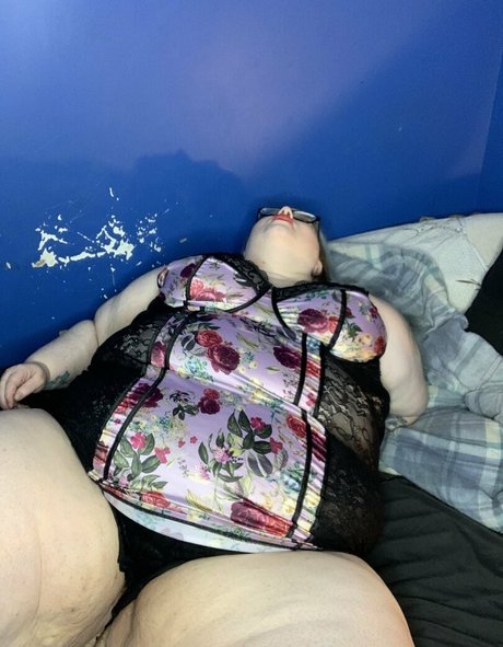 adenahx pornstar nude img