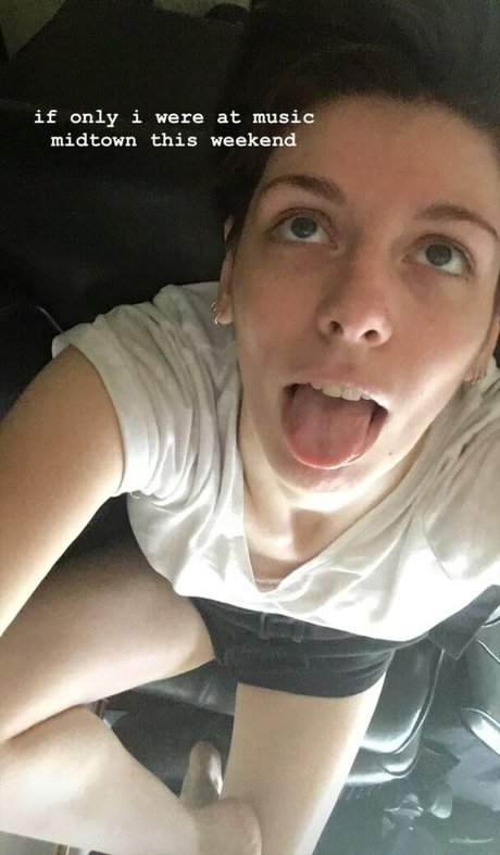 Samantha Rayward beautiful star images