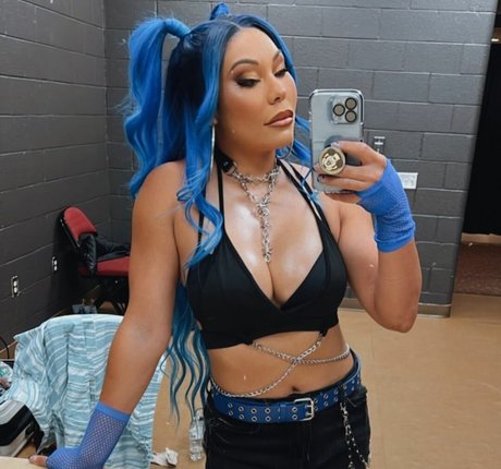 Mia Yim pornstar sexy image