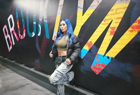 Mia Yim nice model pics