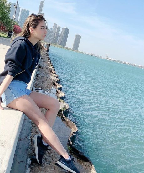 Jasmina model hot img