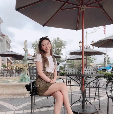 Jasmina model free image