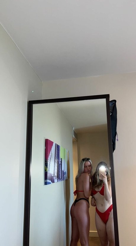 Chloe Burns model sex images