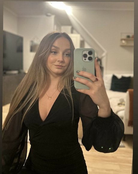 Musarita model hot pics