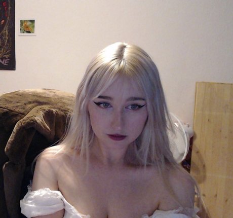 Allykitti model erotic galleries