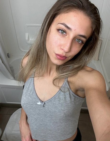 YellowMinimum6204 nude star images