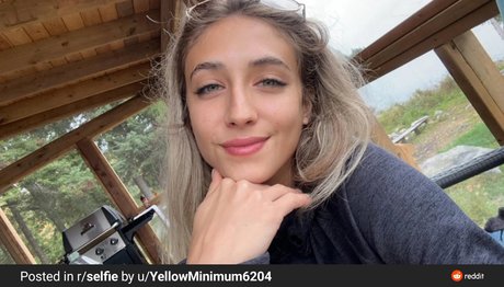 YellowMinimum6204 star sexy pictures