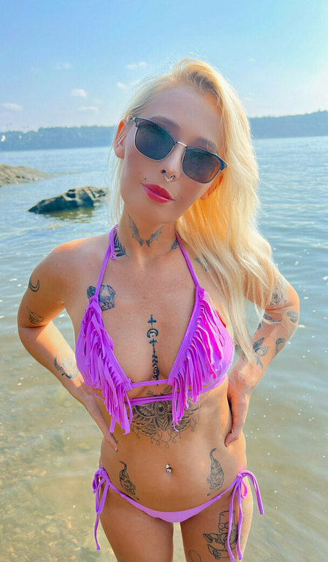 Kitty Mom sex actress picture