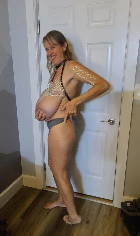 Busty Petra star hd photos