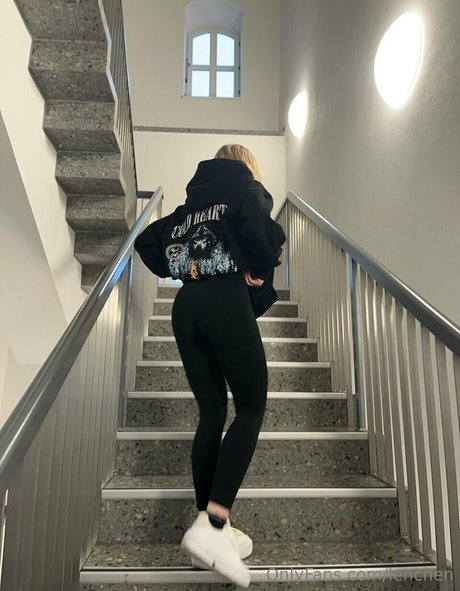 Lenchen sexy actress image