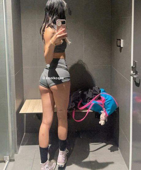 Smolkcqze star adult pic