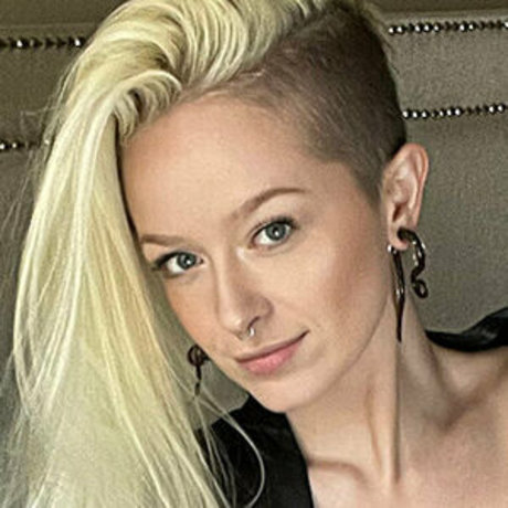 definitelynotlurn pretty pornstar gallery