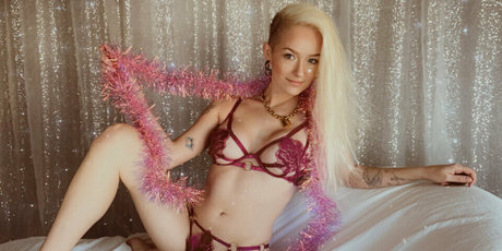 definitelynotlurn adult actress img