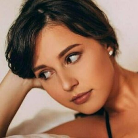 Katie Thurston porn actress pic