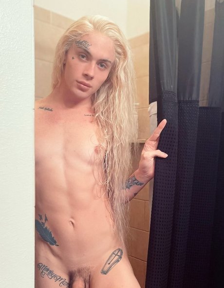 LanaSummersXO star art pics