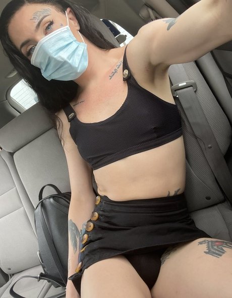 LanaSummersXO pornographic model picture