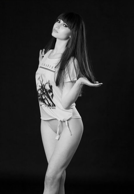 Lauren Brite model naked pic