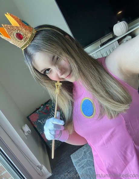 TheUnmaskedIcon model sexy photo