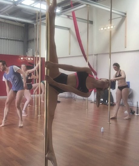 Stephanie Bunting_ model nudes img