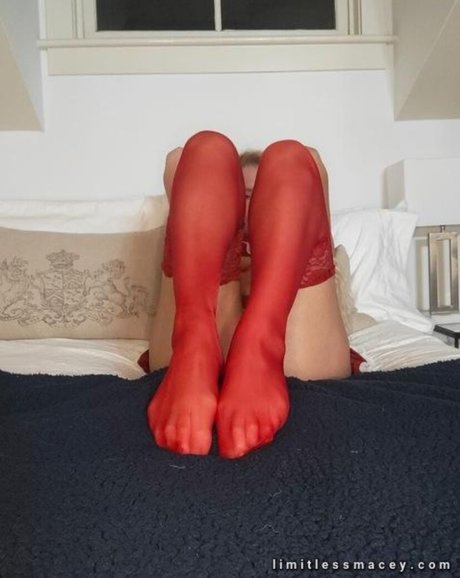 Lacey Evans pretty model img