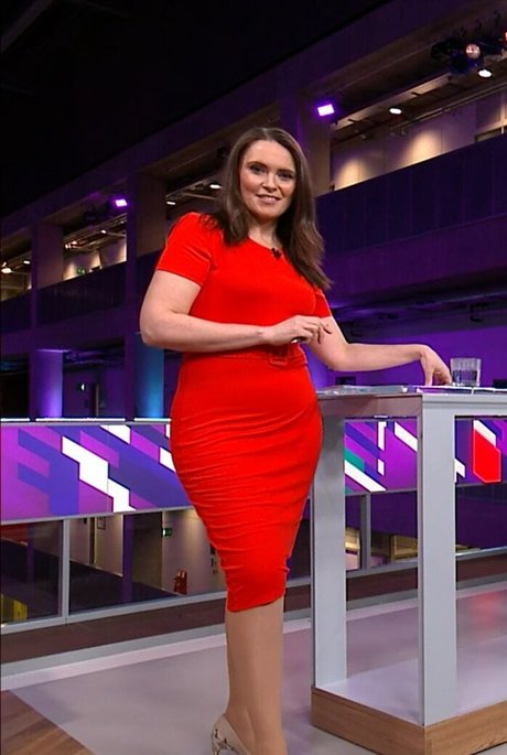 Laura Miller beautiful actress pictures