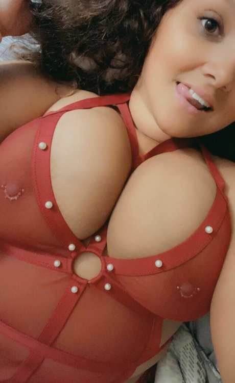 Itsthecleavagequeen free actress pic