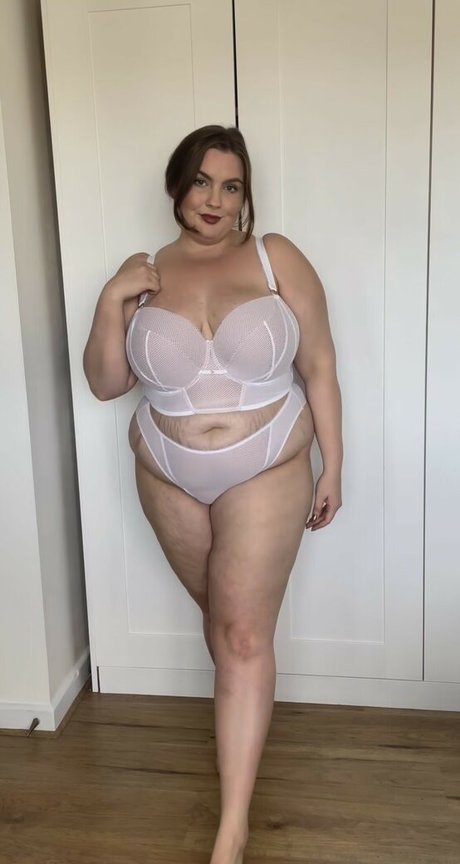 Lauren Dungey porn actress gallery