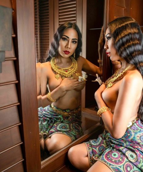 Fernie Warisa model pornographic images