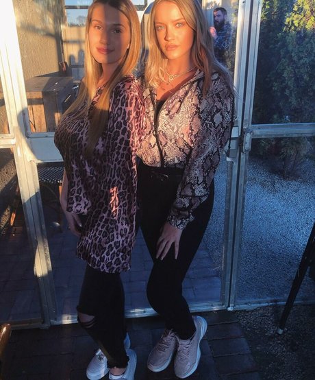 Sierra Bate nice model photos